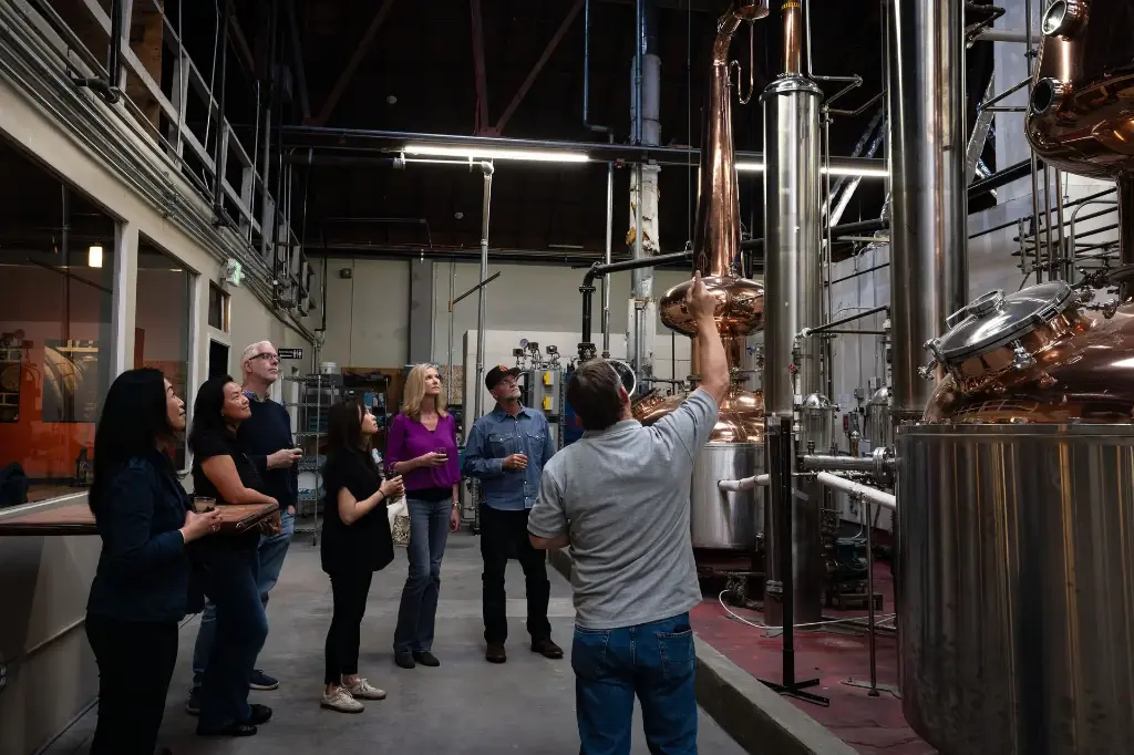 DISTILLERY TOUR & PRIVATE TASTING